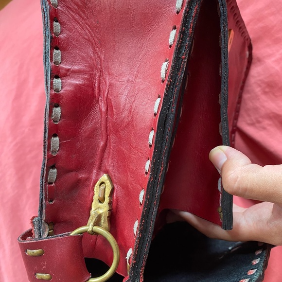 Crossbody red leather bag - Picture 8 of 16